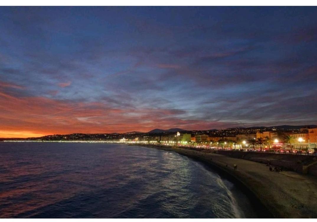 Pretty Flat, 100m Promenade In City Center Nice